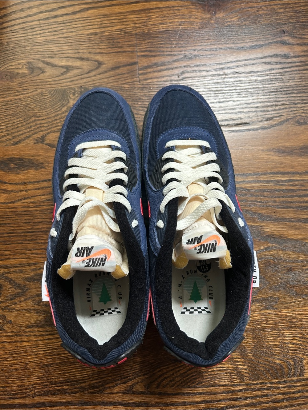 Men’s Running Shoes - Navy / Cream